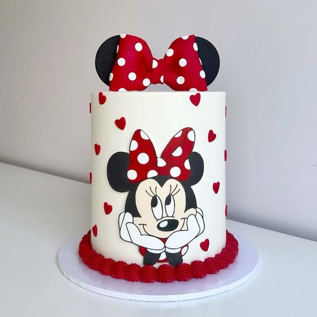 Minnie Magic Cake